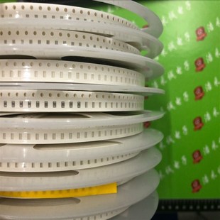 50V精度10% 180NF 陶瓷电容无 184K 极速0805贴片电容18n4PF