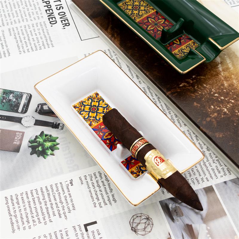 陶瓷雪茄烟灰缸时尚大口径创意欧式金边固定茄托装饰办公室烟具