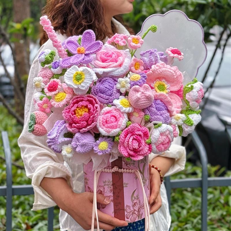 创意毛线花束抱抱桶 心怀浪漫主题花束 生日节日礼物摆件