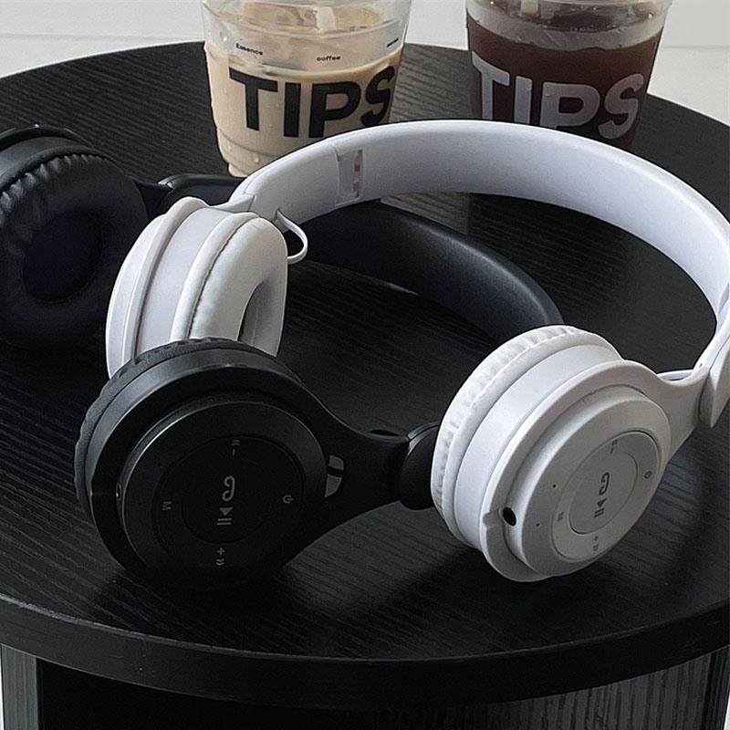 小红书同款蓝牙耳机头戴式覆古女生小巧挂颈式模型拍照装饰耳麦潮