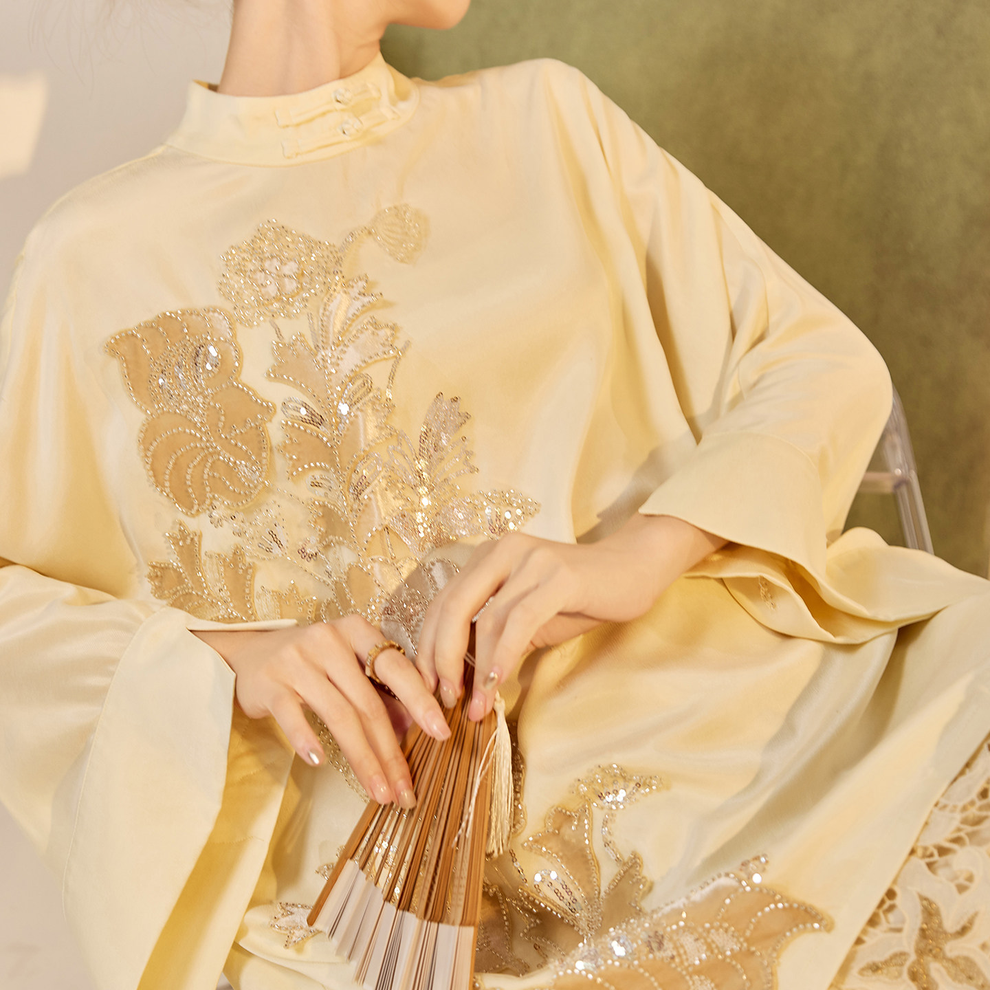 新中式国风高级气质刺绣钉珠上衣