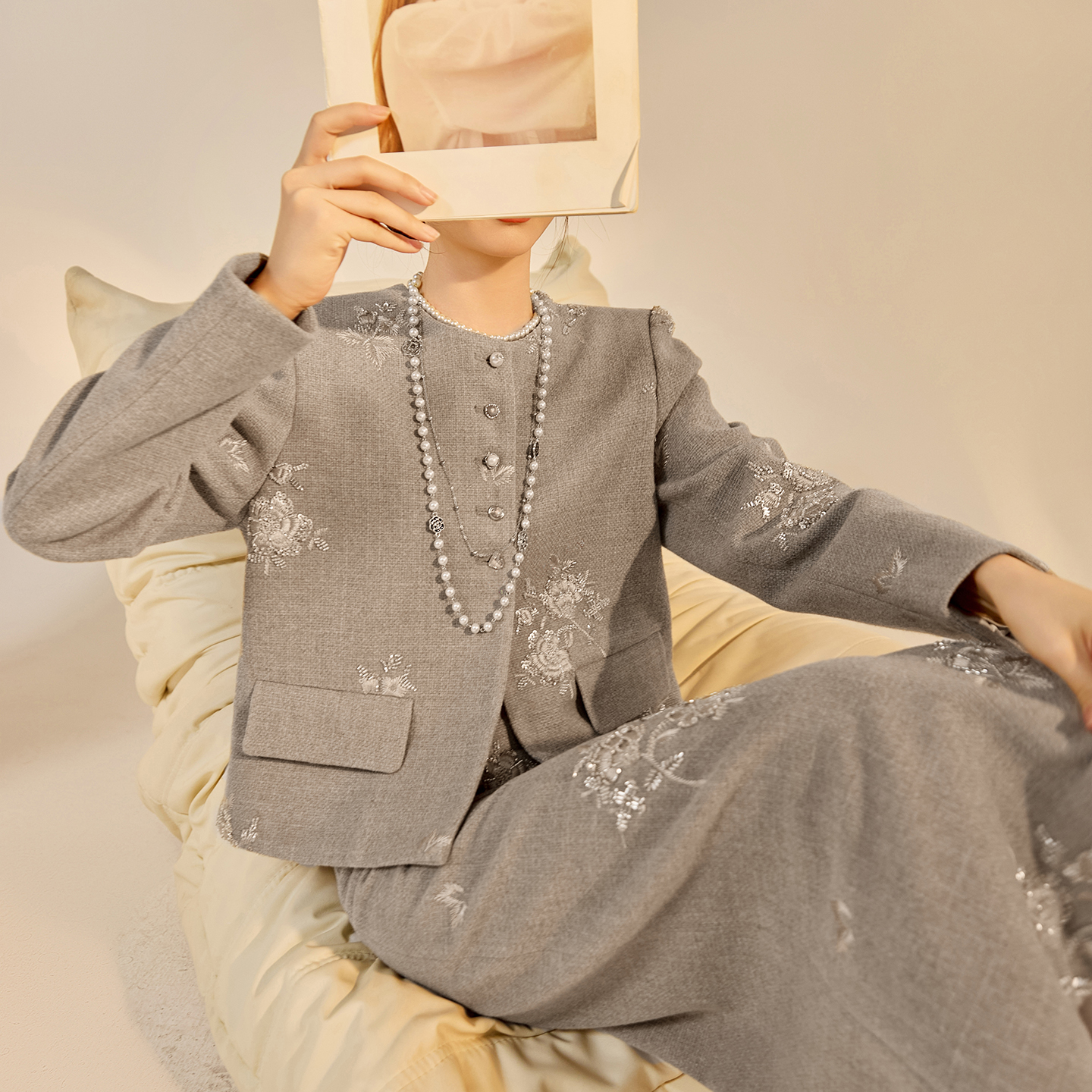 新中式短款纽扣外套亮片半裙套装