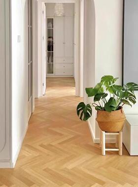 木鱼骨拼人字拼木地橡板实YGM木多红层扣原木色浅灰色网轻奢锁风