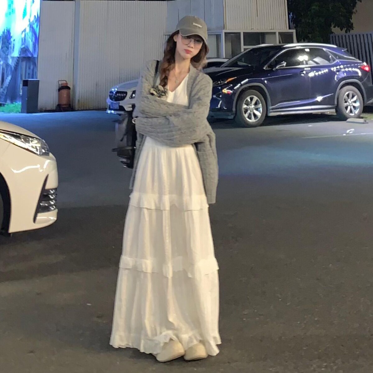 法式高级感毛衣开衫搭白色连衣裙子女秋装新款巨好看的早秋一整套