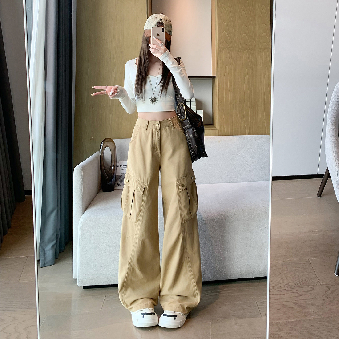 卡其色阔腿牛仔裤女2026秋季新款高腰宽松直筒百搭多口袋工装裤子