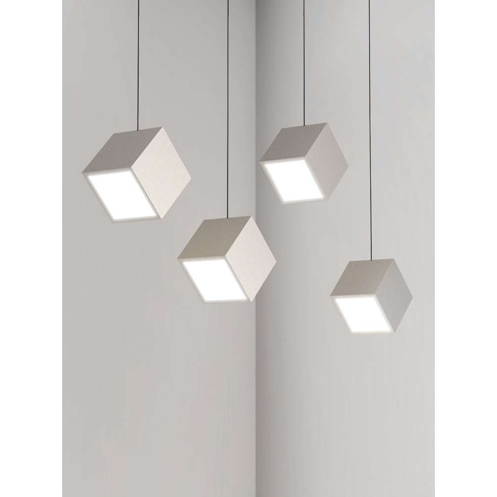 轻奢餐厅吊灯现代简约创意极简新款正方体单三头小吧台饭厅餐桌灯