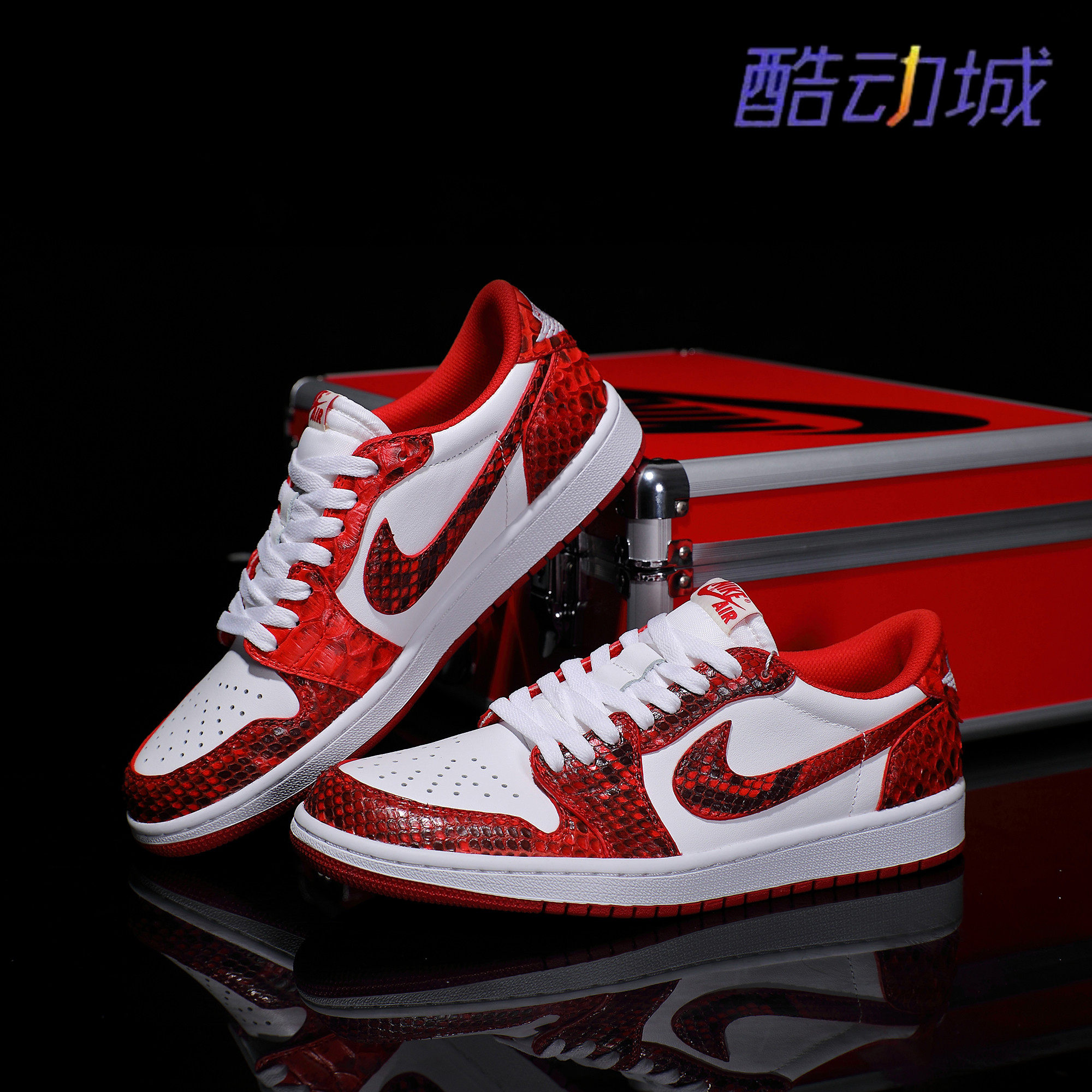 Nike耐克 【定制球鞋】Air Jordan1蟒蛇皮白红低帮正品情侣款潮鞋,运动鞋new,运动休闲鞋,淘宝优惠券,粉丝福利购,淘宝优惠卷