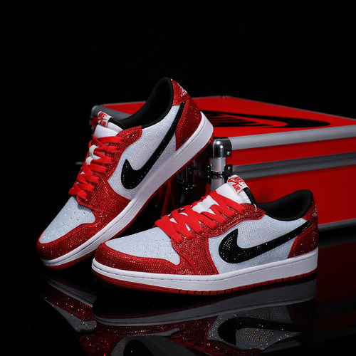 Nike耐克 【定制球鞋】Air Jordan1芝加哥白红低帮满钻情侣款潮鞋