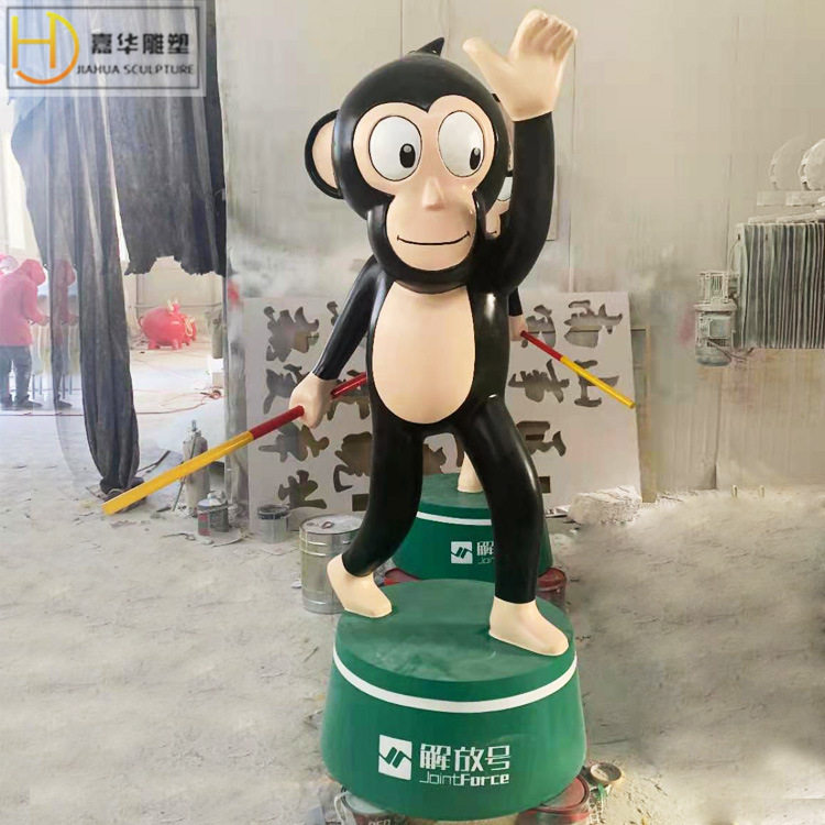 卡通人物玻璃钢雕塑厂家制作猴子公仔雕像主题商场幼儿园迎宾摆件