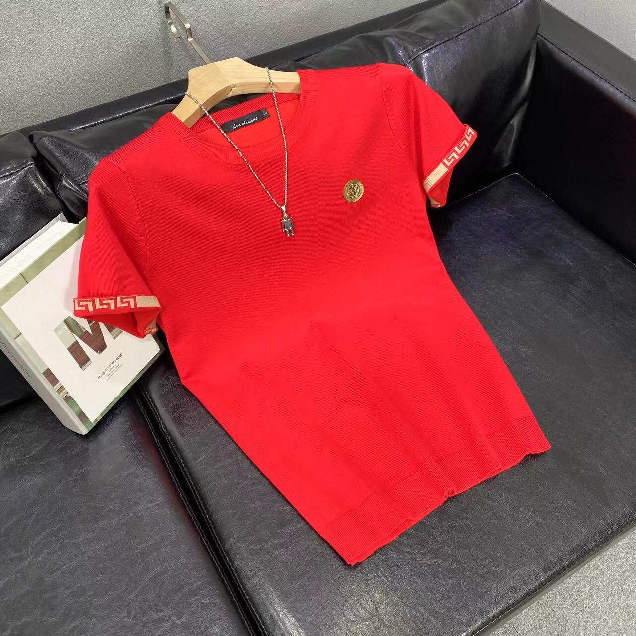 欧洲站本命年红色春秋新款男毛衣半袖轻奢潮牌网红针织短袖打底衫