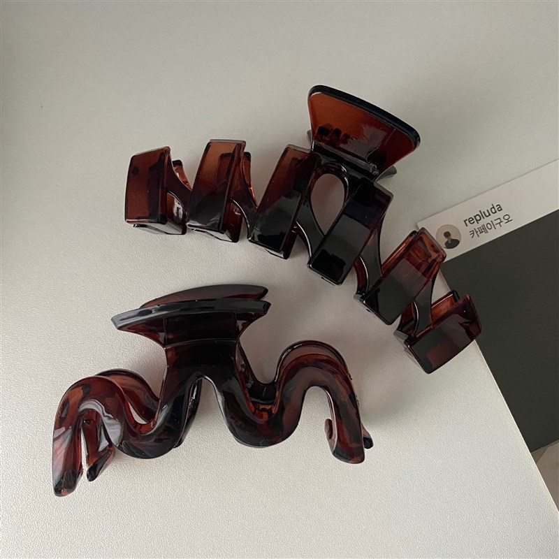 Korean PC Brown Tortoise Shell Geometric Hair Claw Back Head