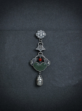 宫廷风压襟挂件铜镀银仿和田玉