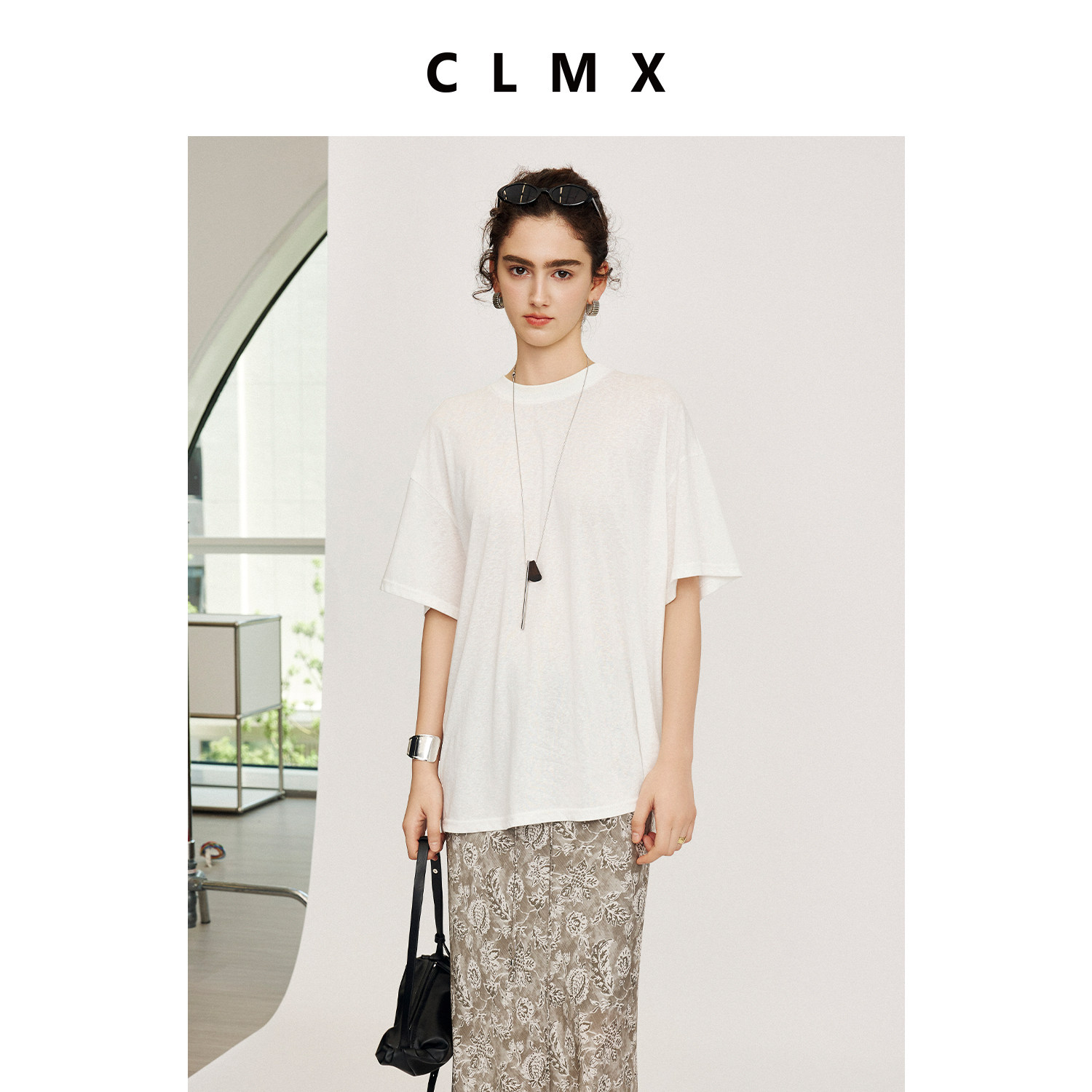 CLMX夏季简约纯色宽松上衣亲肤棉莱赛尔混纺面料后背镂空T恤女