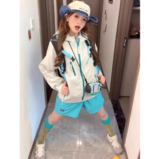 多巴胺穿搭A字冰丝短裤男女2025夏季流行单品沙滩裤子速干防晒衣