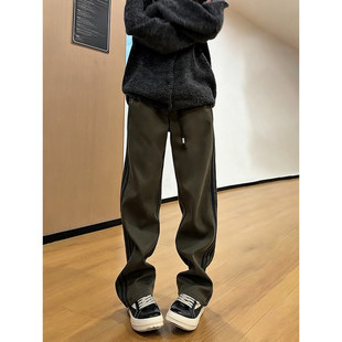 军绿色美式三条杠裤子男冬季青少年加绒条纹运动裤休闲直筒工装裤