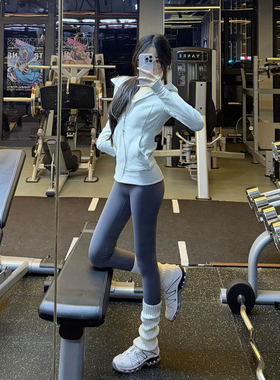 灰色修身外套女春秋季短款连帽卫衣性感高级感套装开衫2025新款