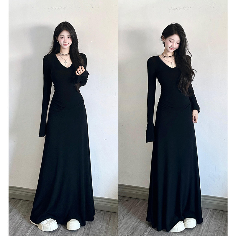 黑色微胖长袖连衣裙女针织秋冬季修身长裙子打底大衣内搭小黑裙