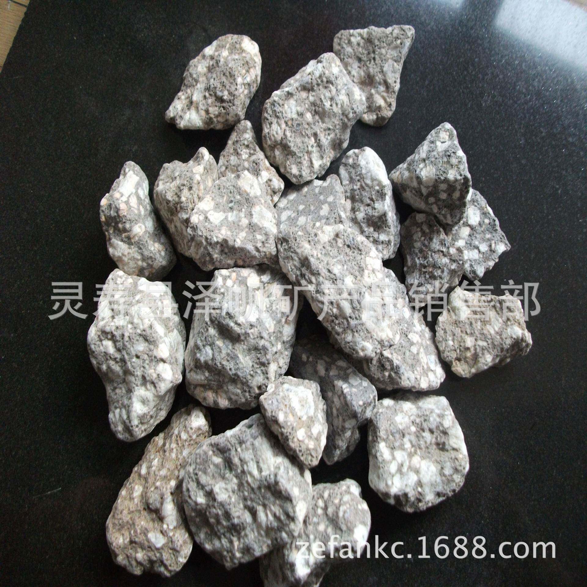 净化水用麦饭石原石片净水片麦饭石麦饭石颗粒