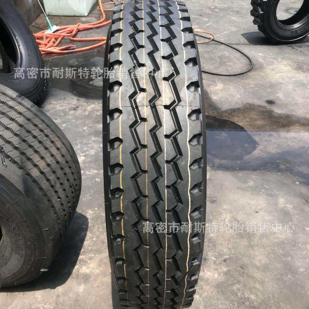 风神900/1000/1100/1200/r20 1200R24载重全钢丝轮胎