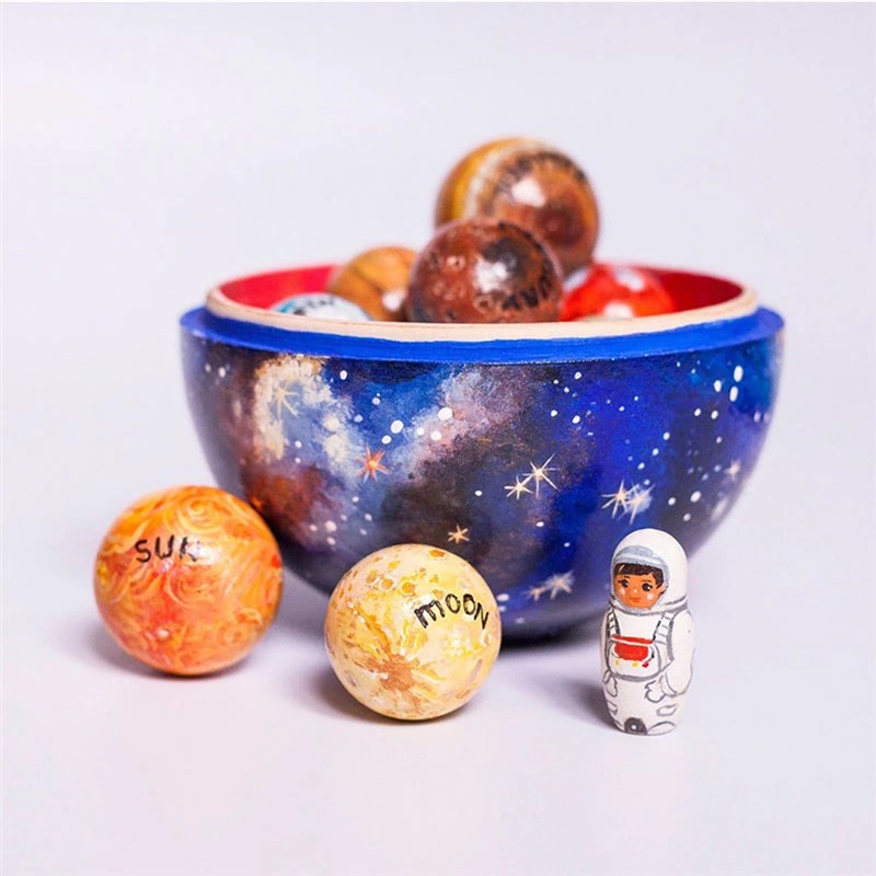 跨境热销新创意宇宙球形木质工艺品太阳系八大行星宇航员木质摆件