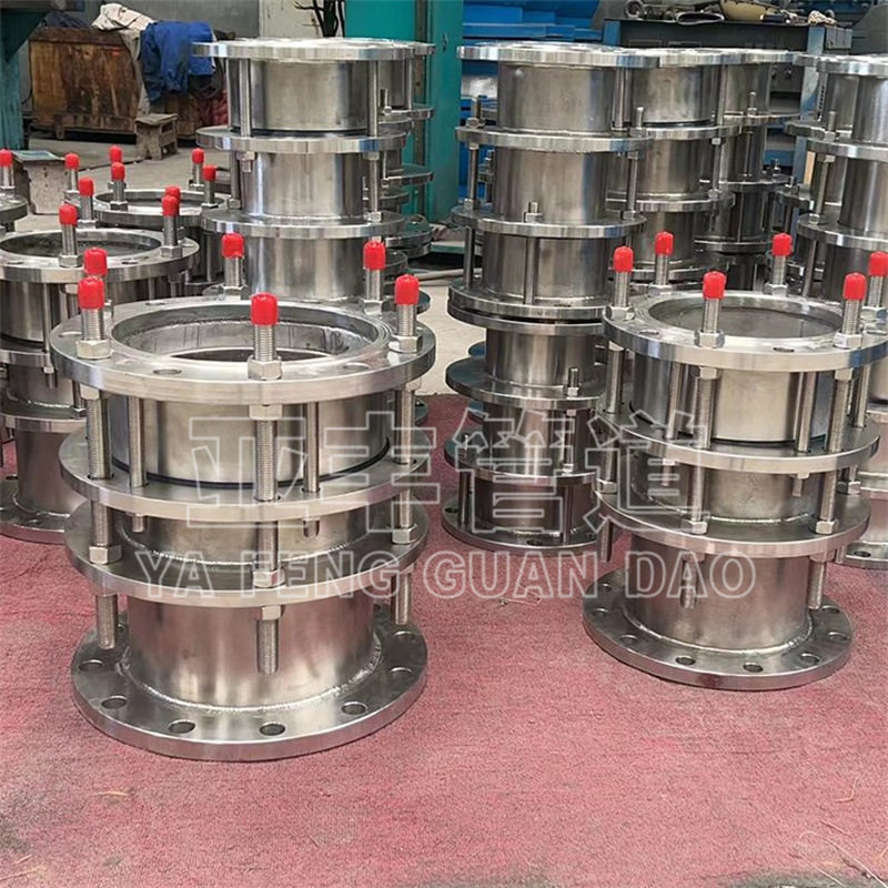 厂家直发双法兰限位传力接头 焊接套筒式伸缩接头型号C2F