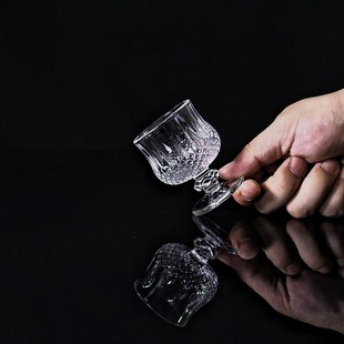 轻奢一口杯50ML1两高档小酒杯子高颜值 白酒杯家用玻璃喝酒杯套装