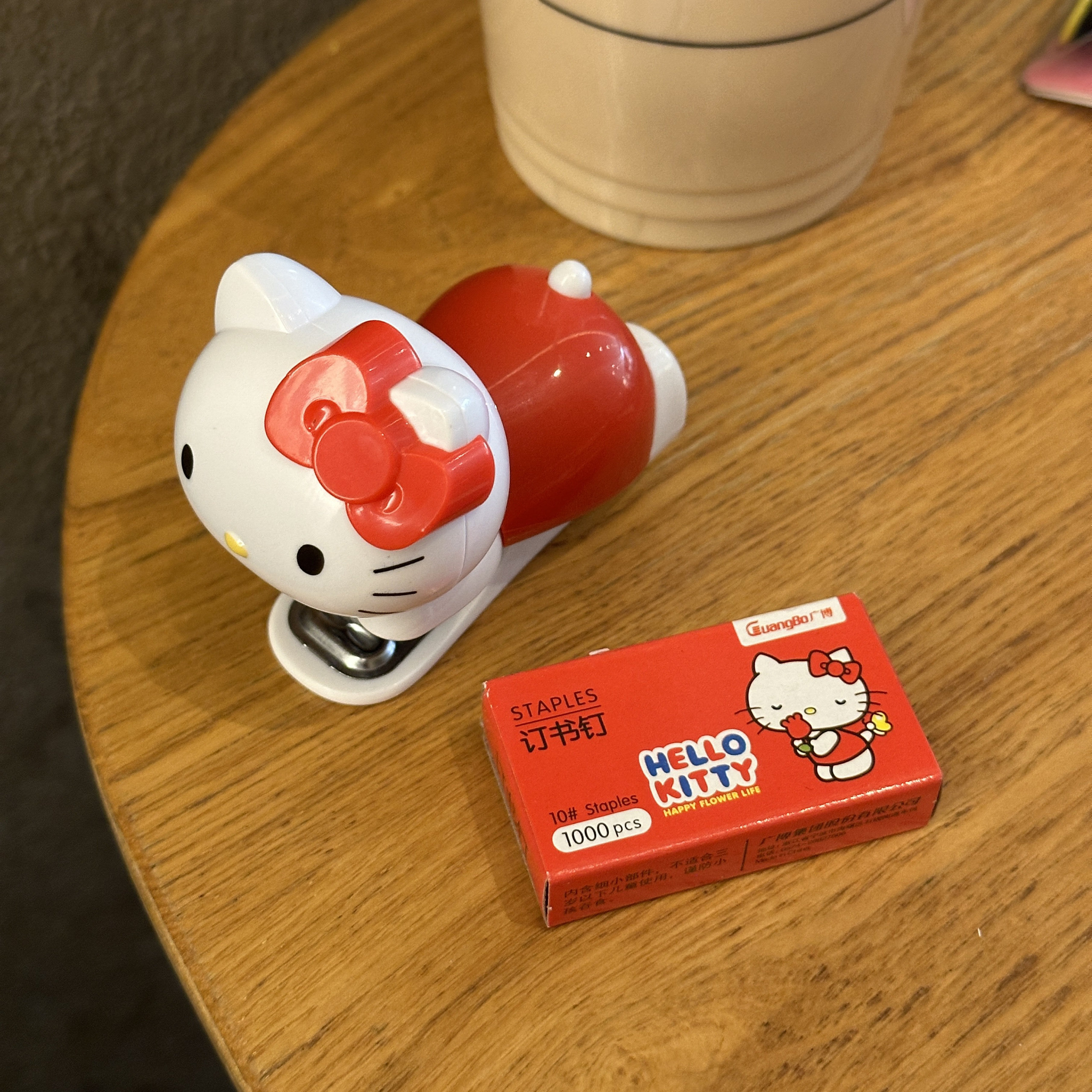 hellokitty订书机呀～学生可爱少女心迷你小号便携式多功能装订器