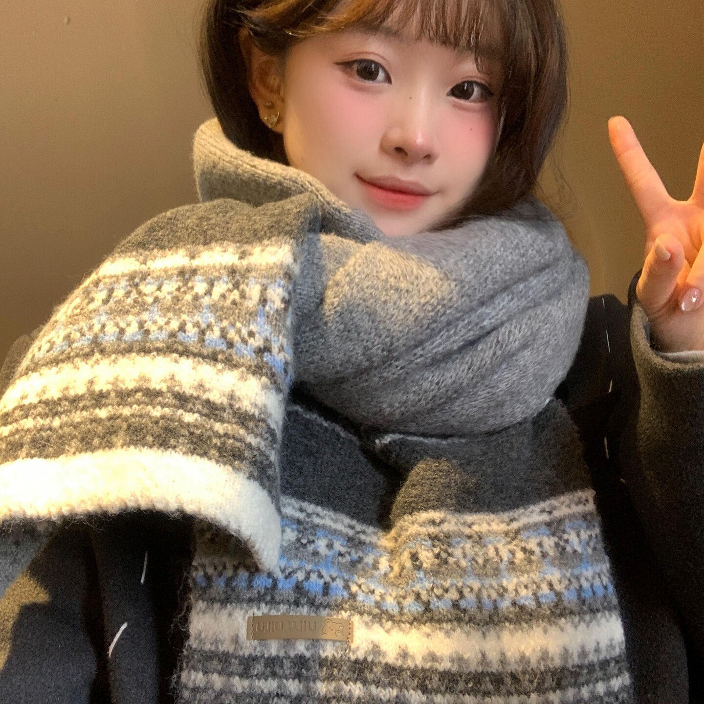 复古费尔岛风提花灰色针织毛线围巾女冬季保暖加厚护颈围脖高级感