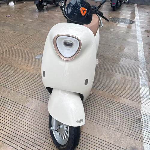 雅迪冠能M20D电动车外壳原装配件前围前泥板边条踏板前叉减震