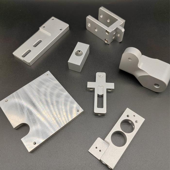 CNC精密铝合金零件加工6061-T6黄铜紫铜45#钢金属定制