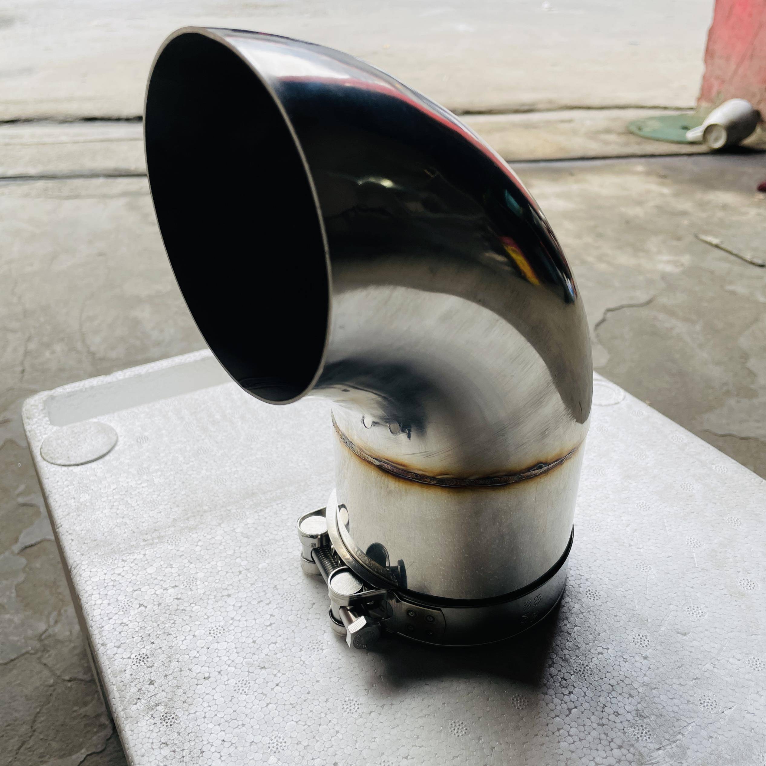 大车工程车排气管弯头烟囱不锈钢制品改排气出气方向防止吹地吹灰