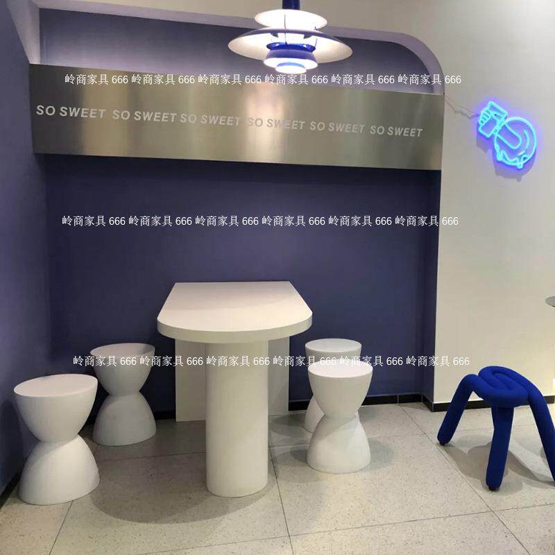 北欧创意设计圆形凳图片奶茶店现代简约休闲小凳子矮凳桌椅组合