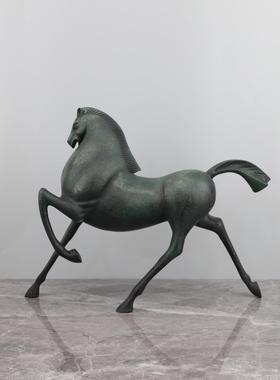 现代简约行走马金属摆件书房卧室客厅电视柜办公室样板房家居饰品