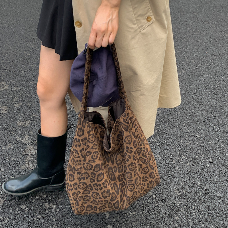 慵懒松弛感复古豹纹包包女2025新款大容量托特包秋冬通勤单肩大包