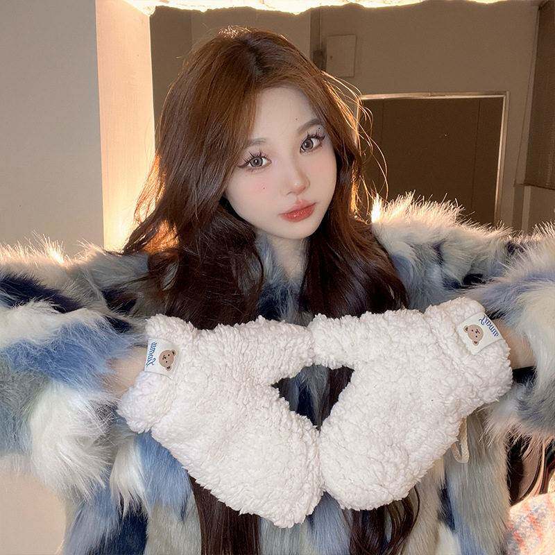 韩版萌趣小熊毛绒手套女秋冬季保暖防风学生骑行个性百搭连指手套