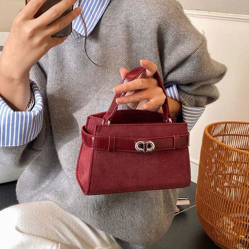 韩版休闲小众设计手提包2025新款超火今年流行气质秋季女式肩包