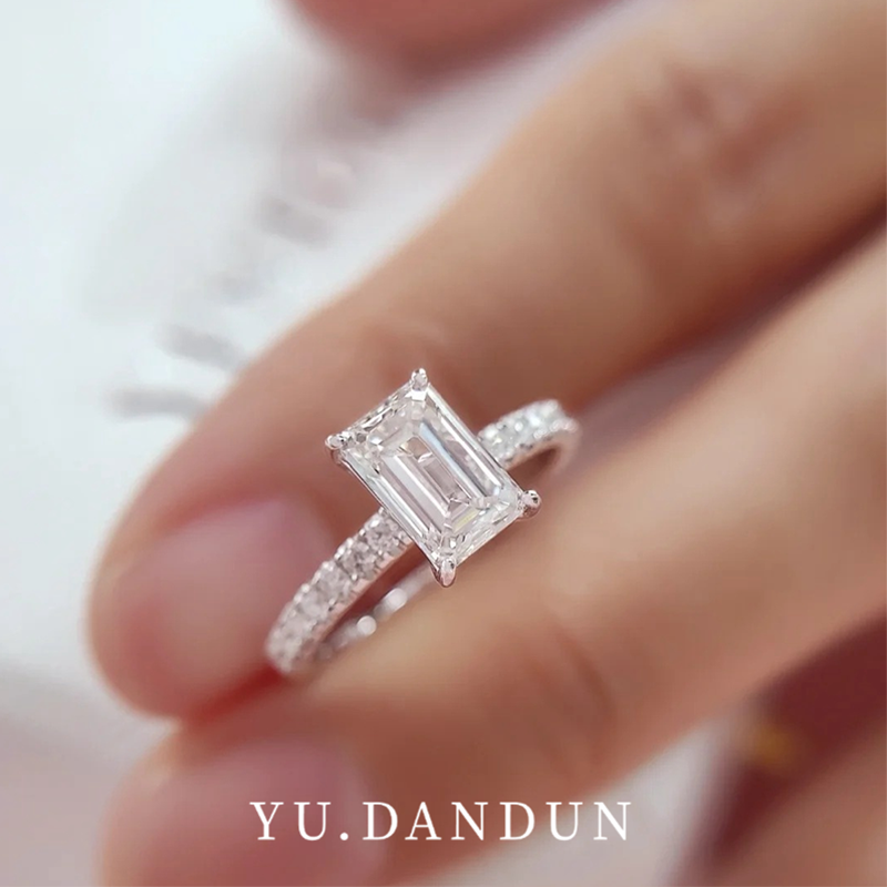 YUDANDUN莫桑戒指1克拉长方钻戒满钻镶嵌经典轻奢简约高级感女款