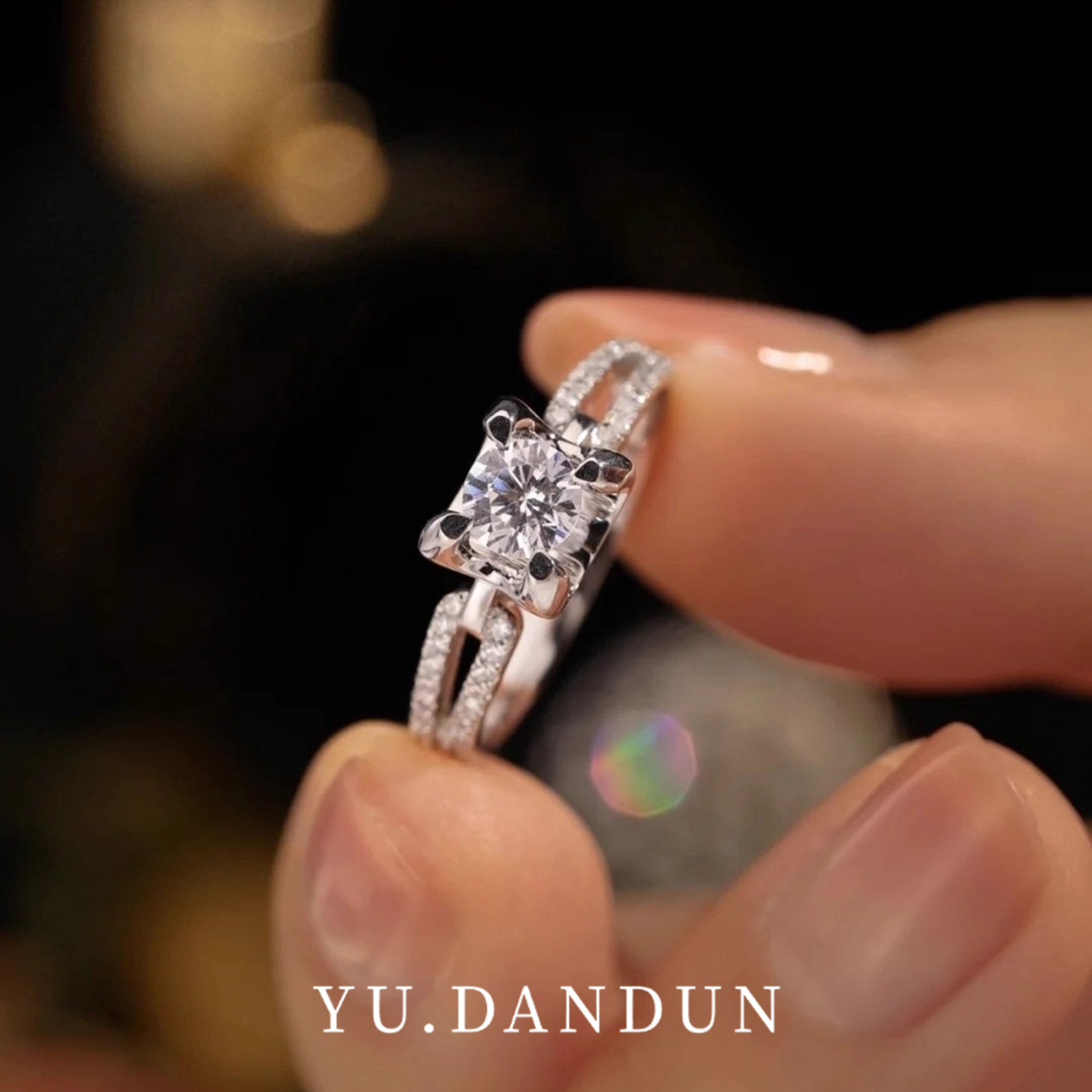 YUDANDUN莫桑戒指1克拉牛头戒指双排小蛮腰微镶满钻轻奢时尚求婚