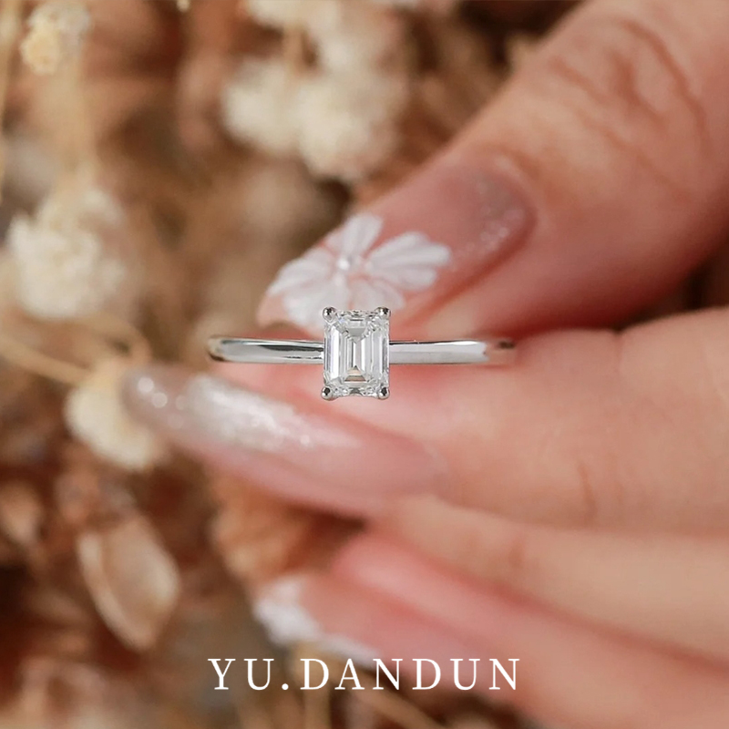 YUDANDUN莫桑戒指1克拉经典祖母绿形切钻戒简约时尚百搭通勤求婚