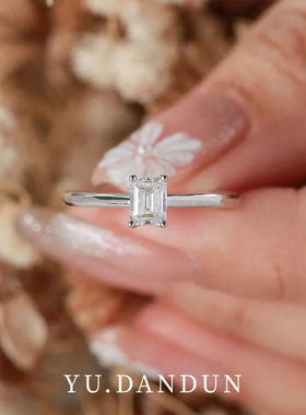 YUDANDUN莫桑戒指1克拉经典祖母绿形切钻戒简约时尚百搭通勤求婚