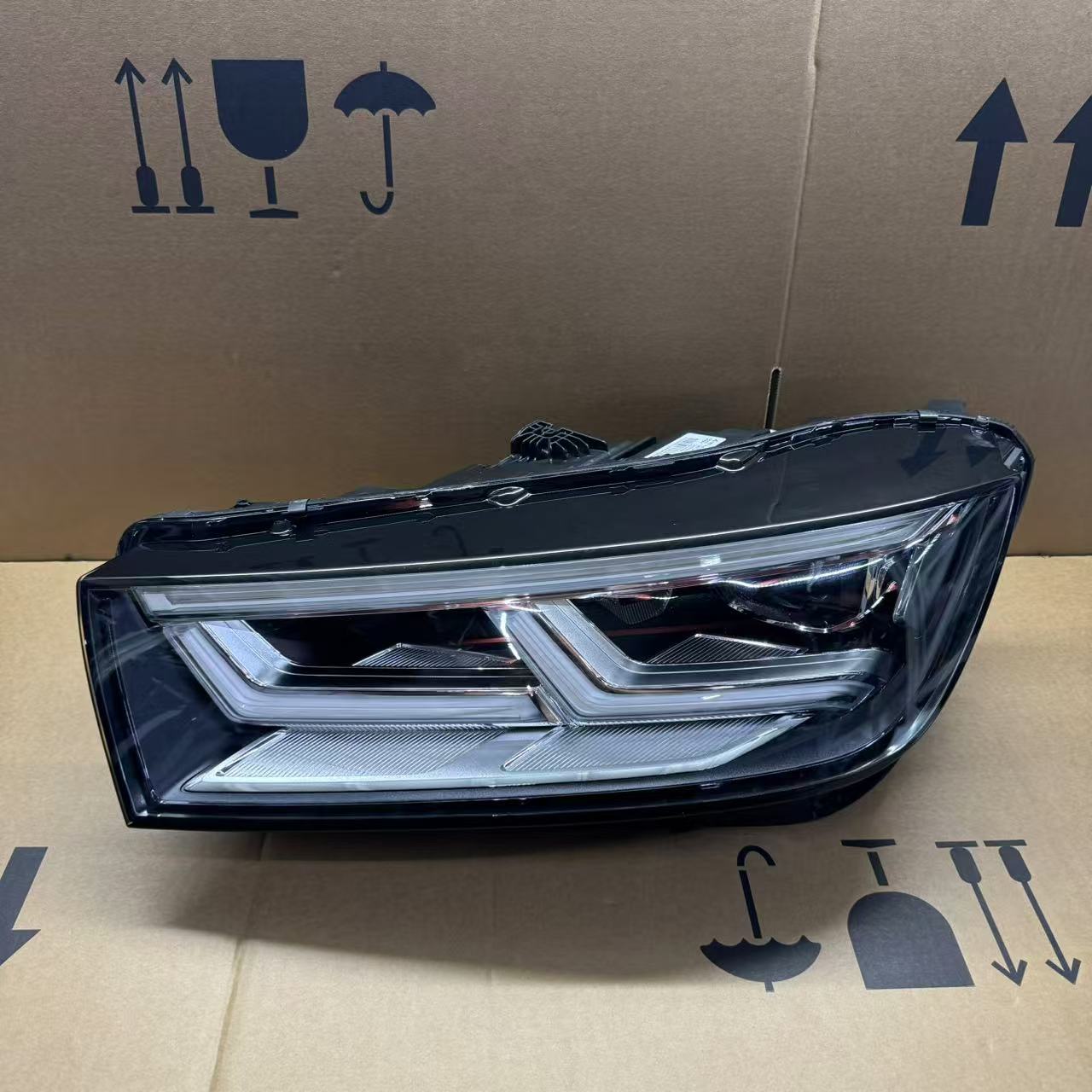 适用17-21款奥迪Q5L大灯总成低配升级高配LED大灯日行灯尾灯前杠