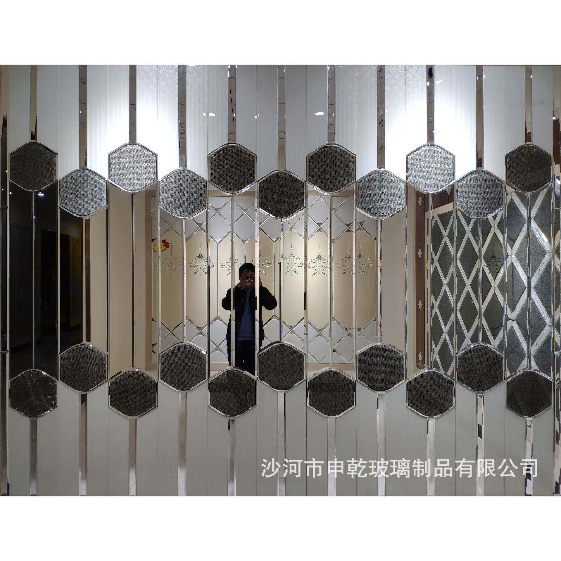供应茶镜菱形KTV背景电视背景客厅餐厅沙发影视墙边框拼镜
