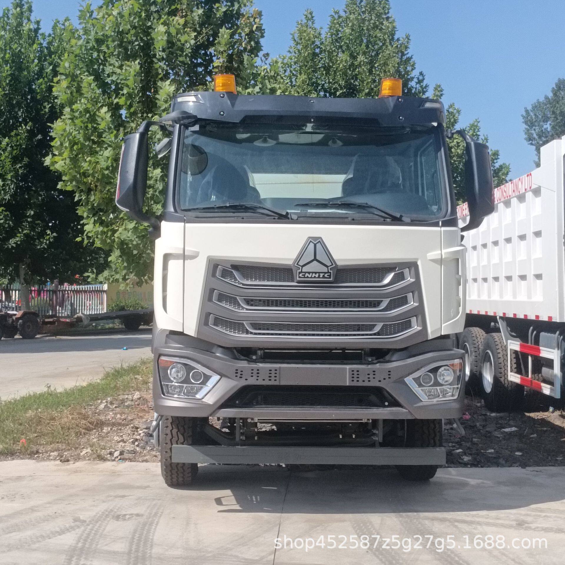 跨境出口重汽豪沃20方油罐车HOWO371流动加油车移动加油车