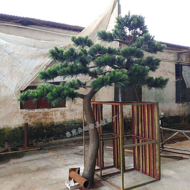 人造大型仿真植物玻璃钢松树可按要尺寸做罗汉松摆放胶叶松枝