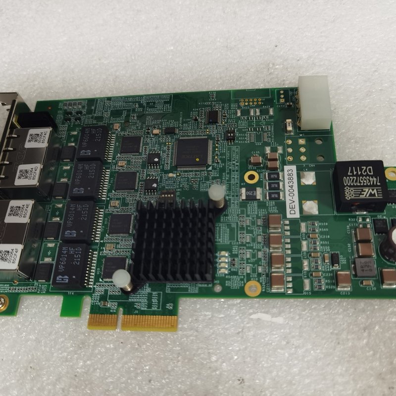 议价台湾 PCIe-GIE74P 4通道PoE网卡图像采集卡
