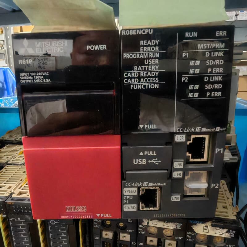 议价 PLC一套，型号R08ENCPU+R61P电源模块+R3