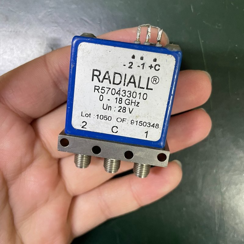 议价射频波同轴开关 Radiall R570433010