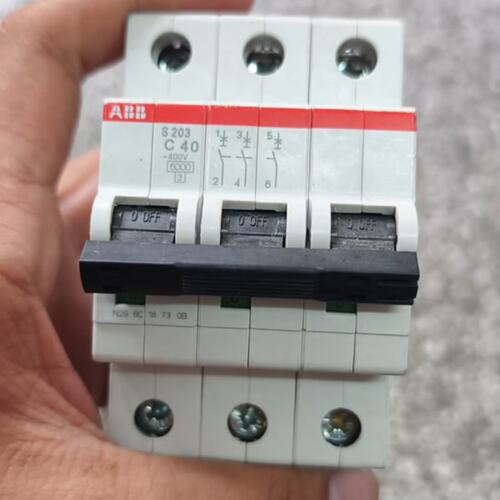 议价S203 C40 3P空开，额定电流40A，400V