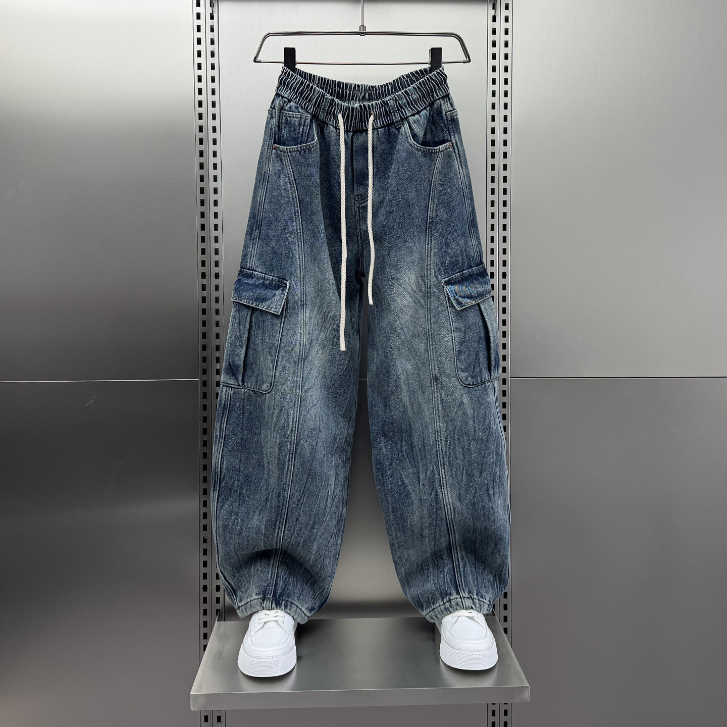 2025冬季加绒工装风大口袋牛仔裤