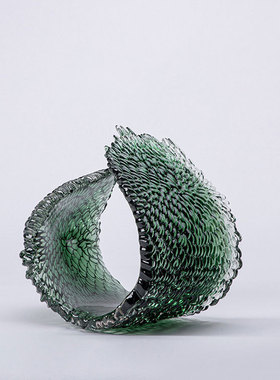 现代简约创意树脂羽翼艺术品摆件